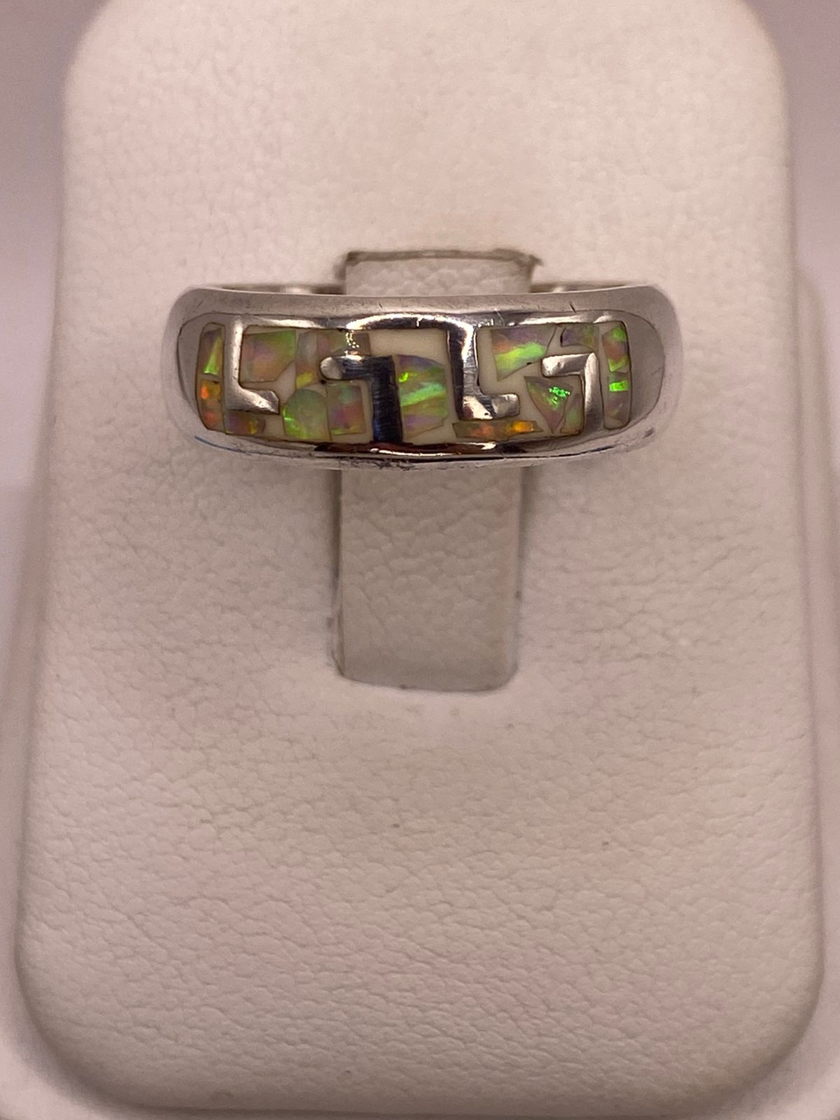 Anillo de Plata Ley 950 con Ópalo de Fuego, vista de detalle