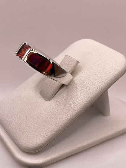 Anillo de Plata Ley 950 con Ópalo de Fuego Multicolor y Zirconia Naranja, vista lateral