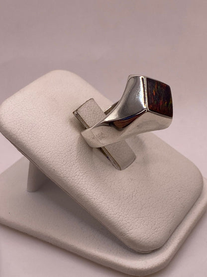 Anillo de Plata Ley 950 con Ópalo de Fuego Rojo, vista lateral