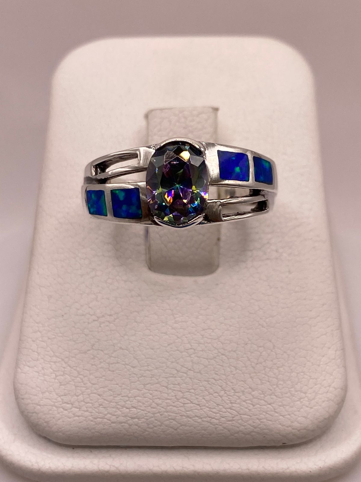 Anillo de Plata Ley 950 con Ópalo de Fuego y Zirconia Tornasol, vista frontal