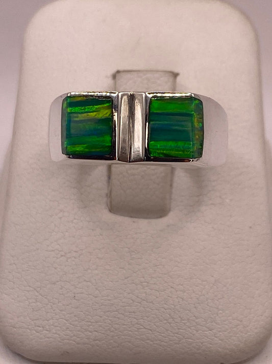 Anillo de Plata Ley 950 con Ópalo Iridiscente — ángulo diagonal