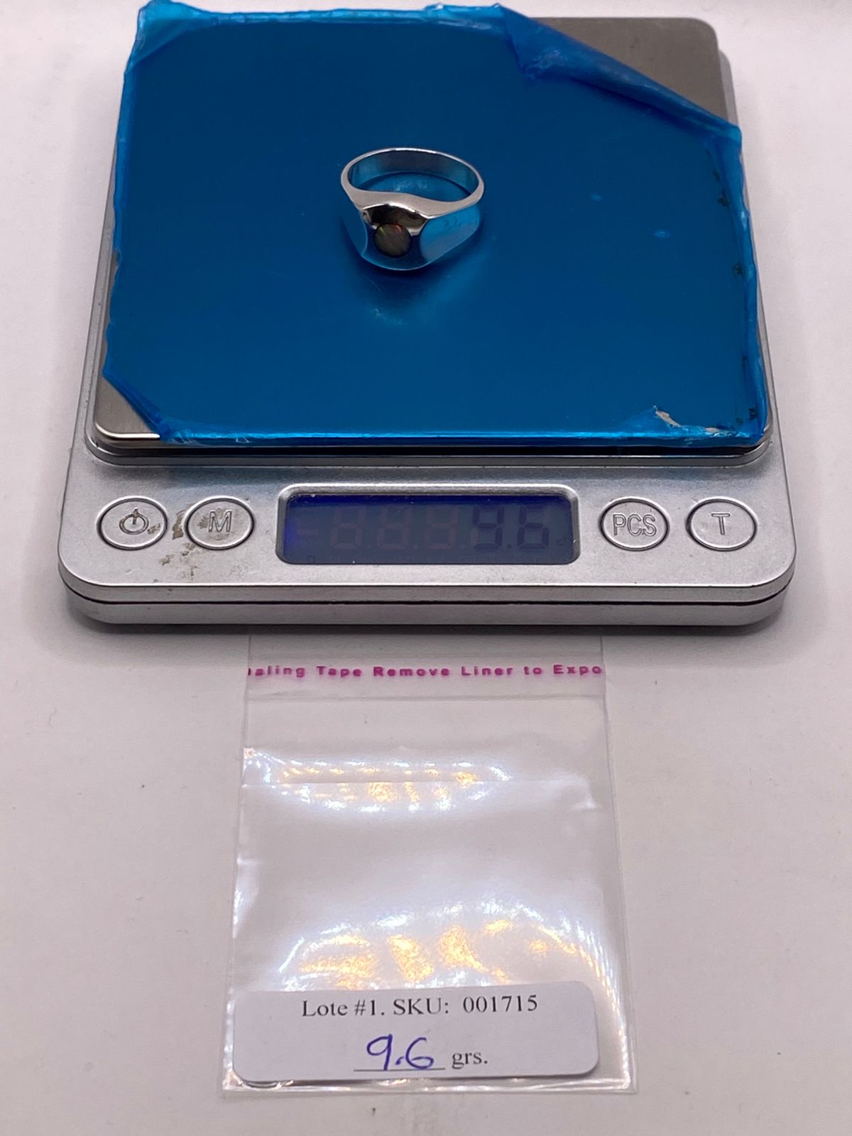 Anillo de Plata Ley 950 con Ópalo Iridiscente, peso en gramos (báscula)
