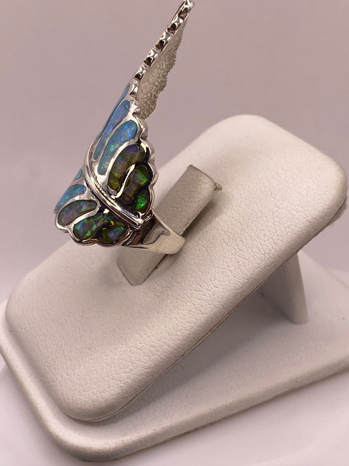 Anillo de Plata Ley 950 con Ópalo Azul, vista lateral
