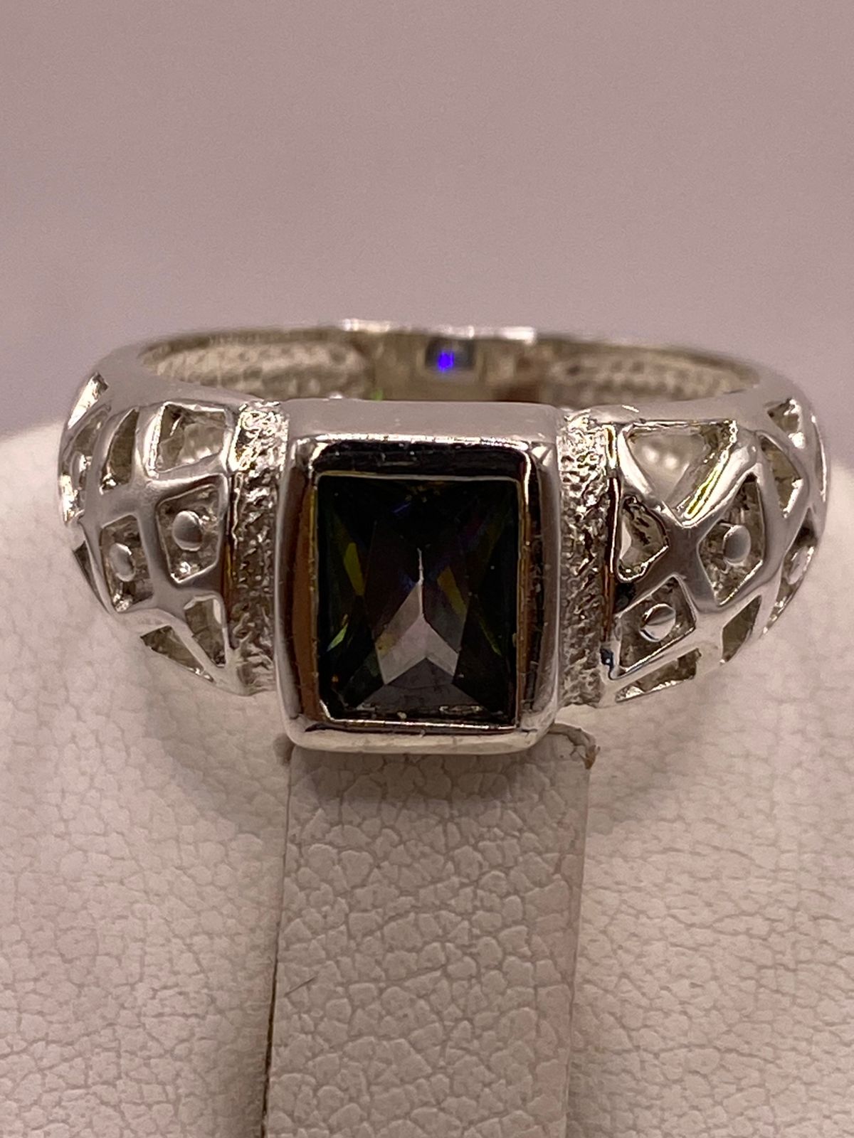 Anillo de Plata con Zirconia Diseño Elegante Plata Ley 950, vista superior