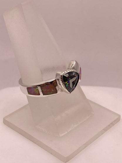 Anillo de Plata .950 con Ópalo de Fuego y Zirconia Multicolor Diseño Moderno, vista de detalle