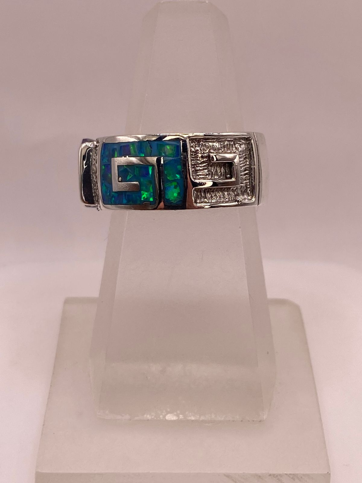 Anillo de Plata .950 con Zirconia Morada y Ópalo de Fuego Diseño Greca, sello de autenticidad Plata Ley .925