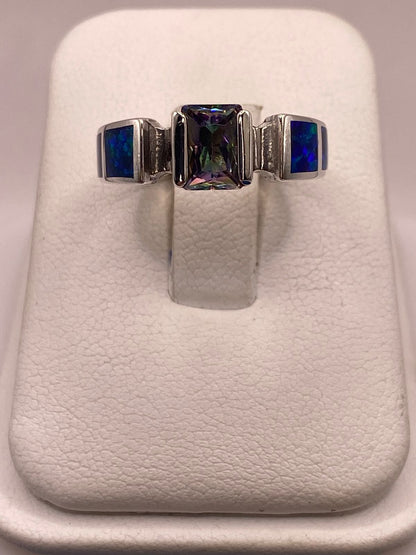 Anillo de Plata .950 con Zirconia y Ópalo de Fuego Diseño Geométrico Elegante, vista frontal