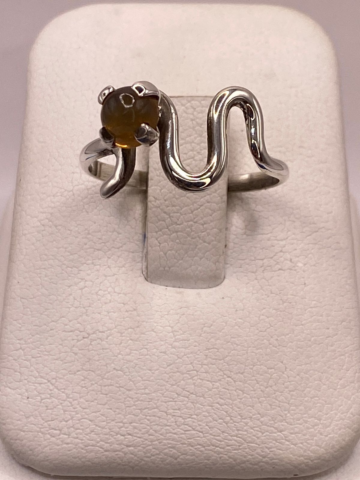 Anillo de Plata 925 con Piedra Ámbar, vista frontal