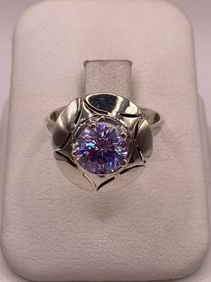 Anillo de Plata 925 con Zirconia Lila Facetada, Diseño Floral Moderno, vista frontal
