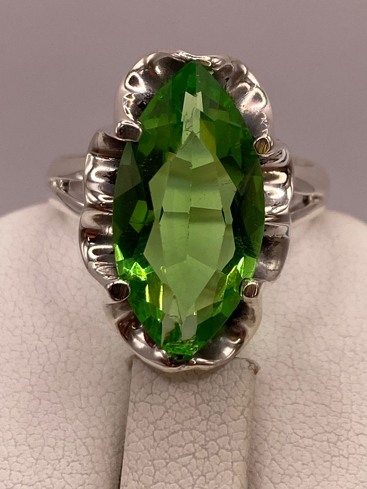 Anillo de Plata 925 con Zirconia Verde, vista posterior