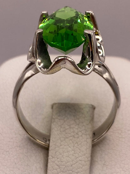 Anillo de Plata 925 con Zirconia Verde, vista superior