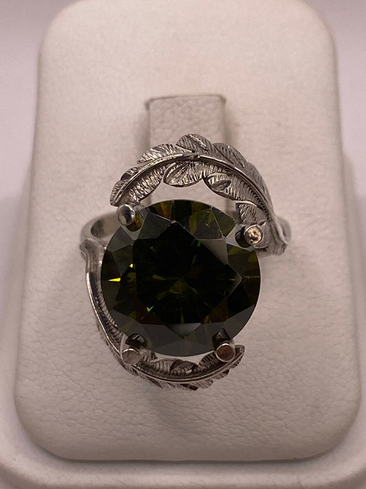 Anillo de Plata 925 con Zirconia Verde Olivo y Diseño de Hojas — imagen 9