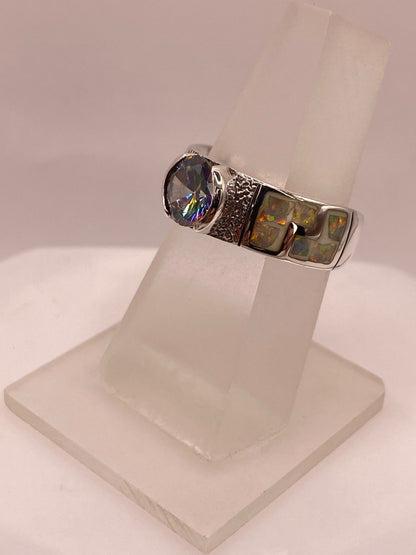 Anillo de Plata .950 con Ópalo de Fuego y Zirconia Multicolor Diseño Greca, vista frontal