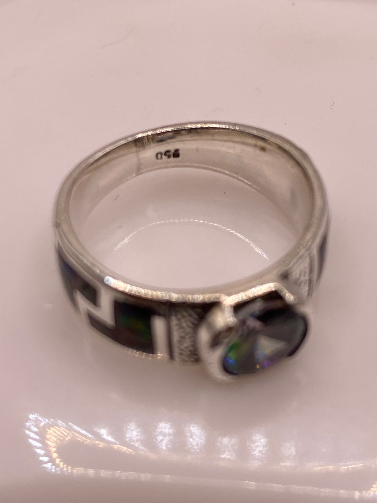 Anillo de Plata .950 con Ópalo de Fuego y Zirconia Multicolor Diseño Greca, sello de autenticidad Plata Ley .925