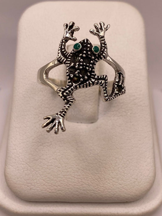 Anillo Sapo Artesanal con Marquesitas en Plata Ley 925 — vista lateral