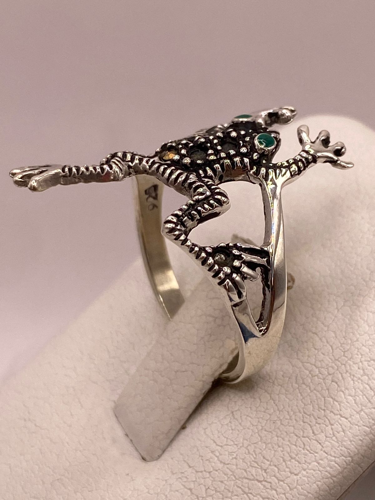 Anillo Sapo Artesanal con Marquesitas en Plata Ley 925, sello de autenticidad Plata Ley .925