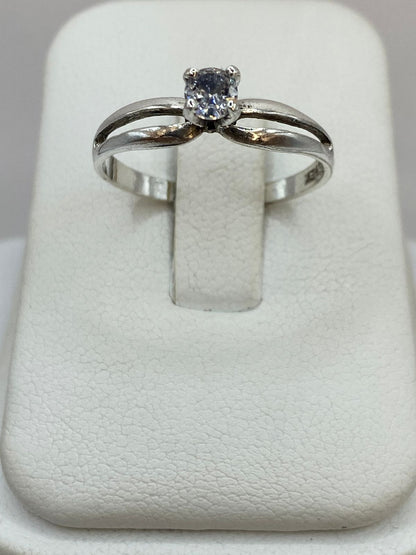 Anillo Solitario Abierto con Zirconia Blanca en Plata Ley 925, vista superior