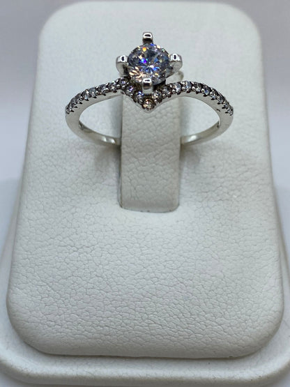 Anillo Solitario Elegante con Zirconia en Plata 925, vista superior
