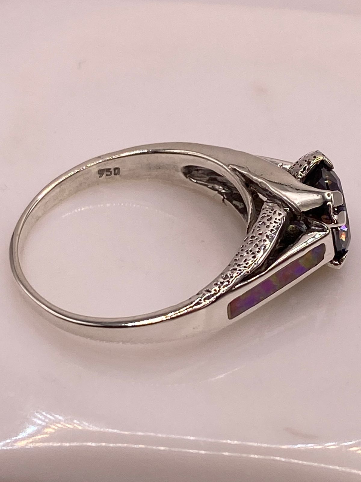 Anillo Solitario de Plata Ley 950 con Ópalo de Fuego y Zirconia Multicolor, sello de autenticidad Plata Ley .925