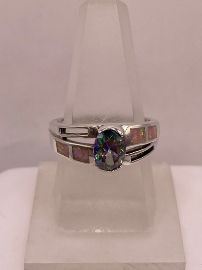 Anillo Solitario de Plata Ley 950 con Ópalo de Fuego y Zirconia Multicolor, vista de detalle