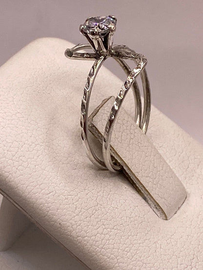Anillo Solitario de Zirconia Blanca en Plata Ley 925, vista posterior