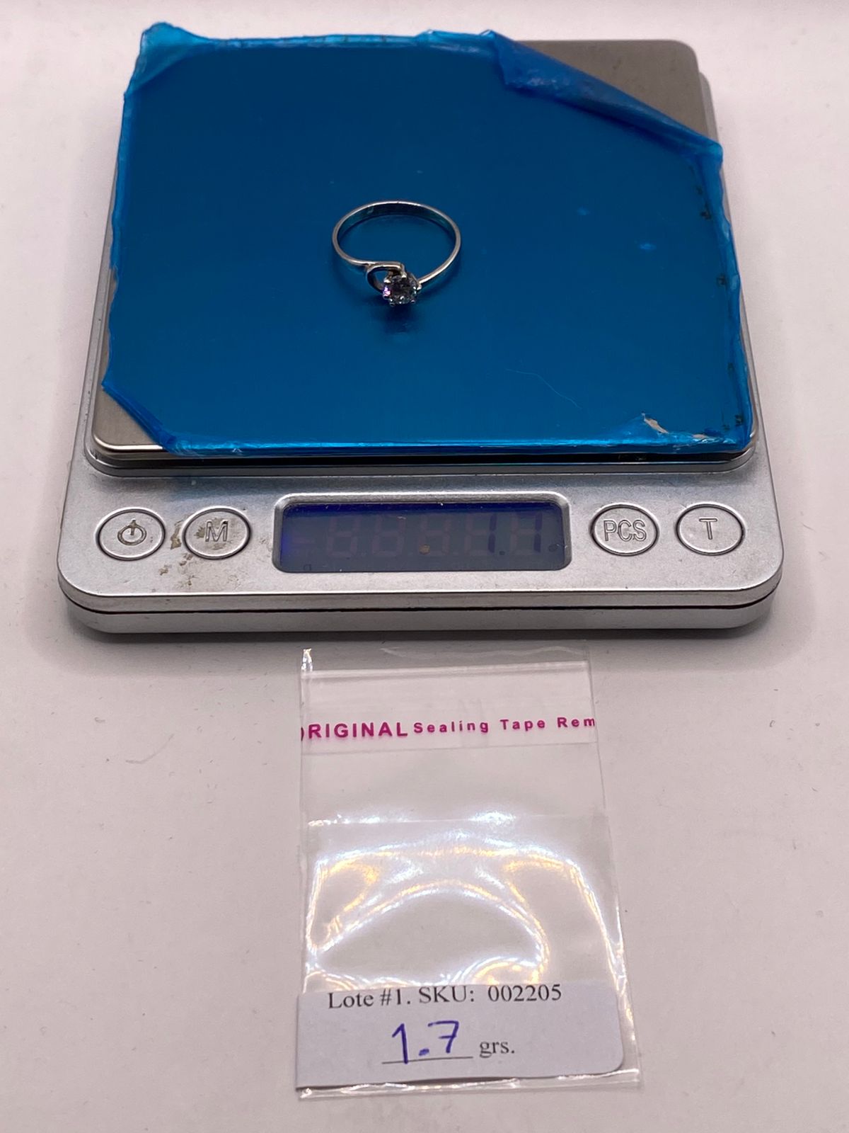 Anillo Solitario de Zirconia Blanca en Plata Ley 925, peso en gramos (báscula)