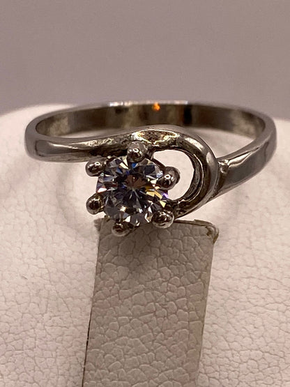 Anillo Solitario de Zirconia Blanca en Plata Ley 925