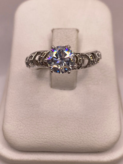 Anillo Solitario de Zirconia Blanca en Plata Ley 925 — detalle de acabado