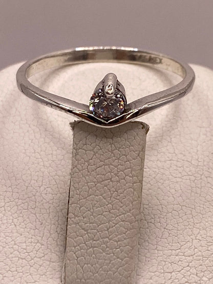 Anillo Solitario con Zirconia Blanca en Plata Ley 925, sello de autenticidad Plata Ley .925