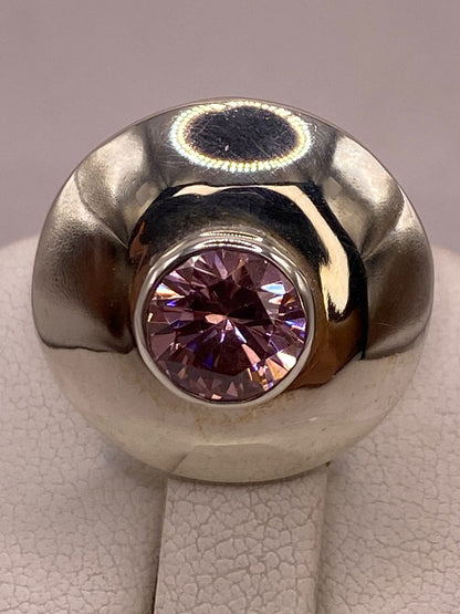 Anillo Tipo Domo de Plata 925 con Zirconia Rosa, sello de autenticidad Plata Ley .925