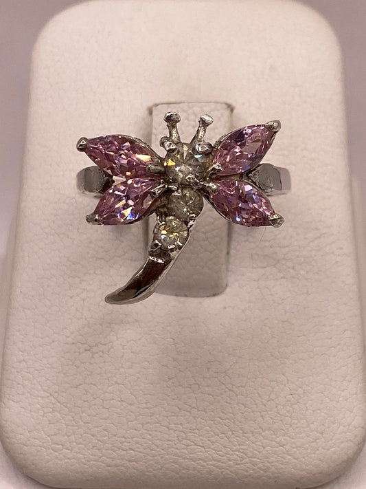 Anillo Tipo Libélula con Zirconia en Plata Ley 925 en báscula mostrando peso