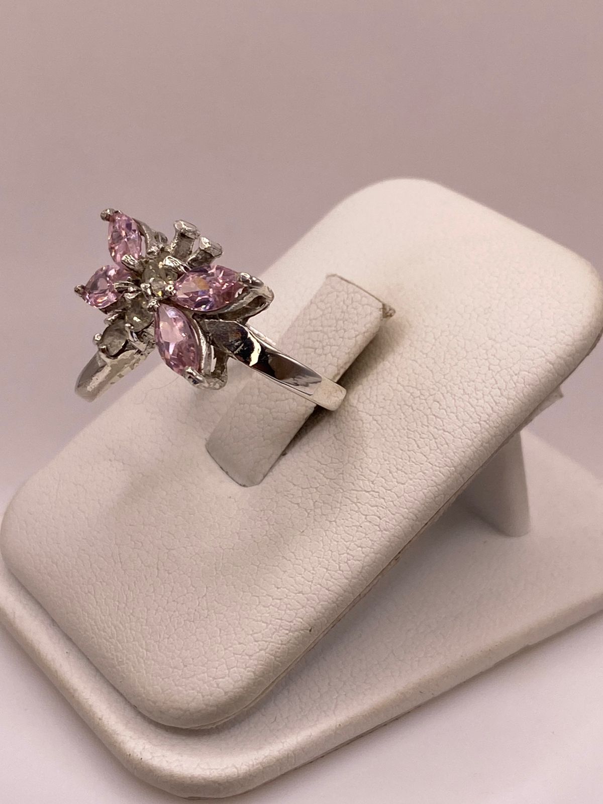 Anillo Tipo Libélula con Zirconia en Plata Ley 925, vista lateral