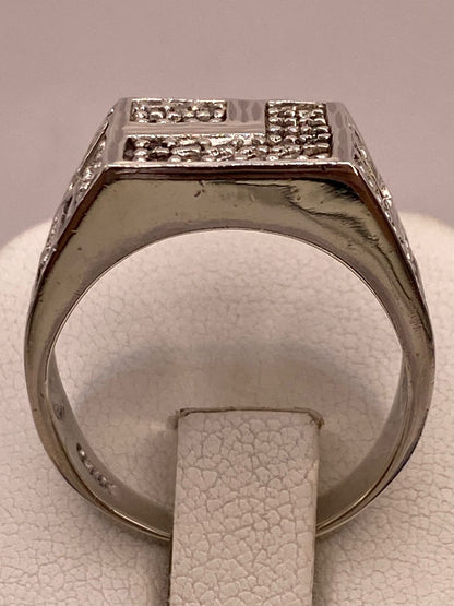 Anillo Tipo Sello con Zirconias en Plata Ley 925, sello de autenticidad Plata Ley .925