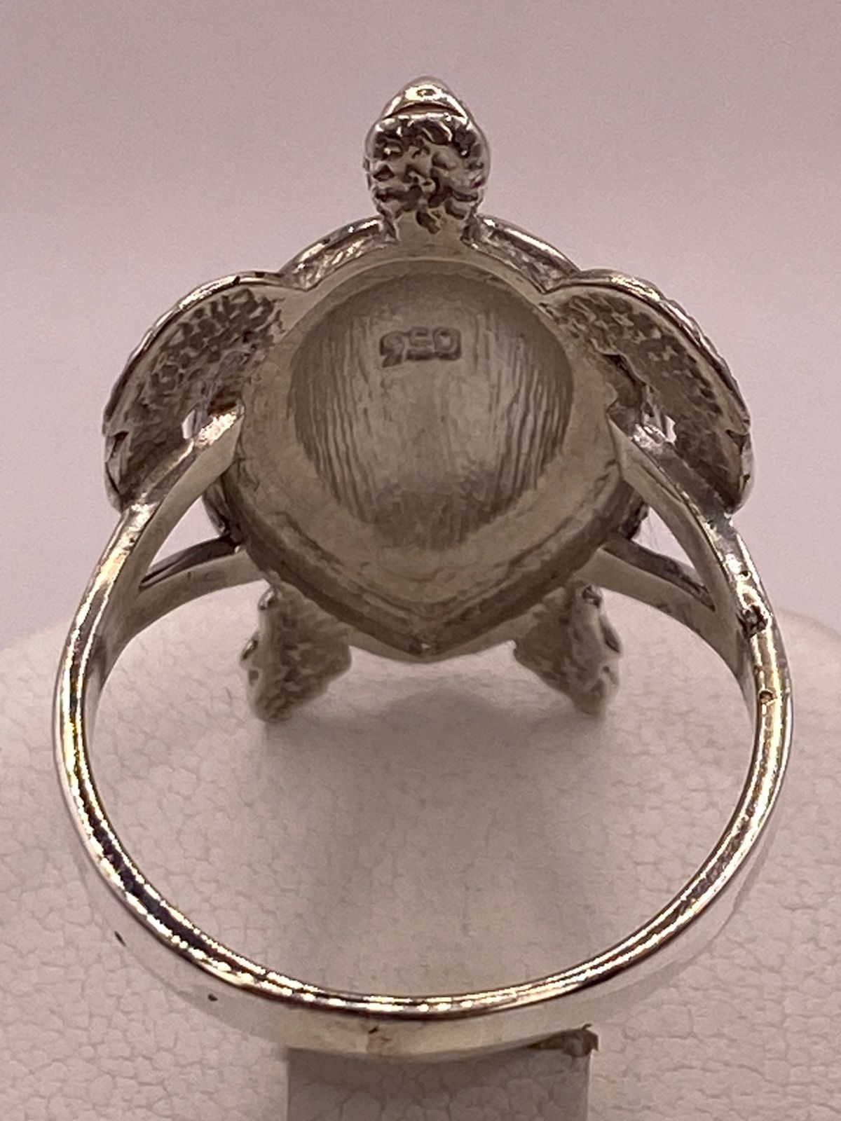 Anillo Tortuga de Plata Ley 950 con de Fuego Ópalo Multicolor, sello de autenticidad Plata Ley .925