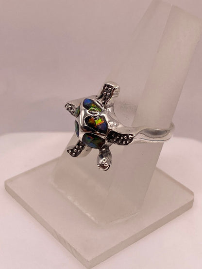 Anillo de Tortuga en Plata Ley 950 con Ópalo de Fuego, vista de detalle