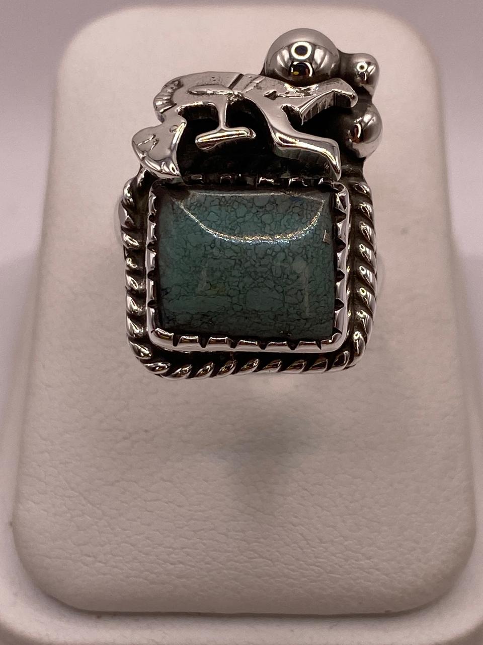 Anillo de Turquesa con Figura Prehispánica en Plata .925, vista superior