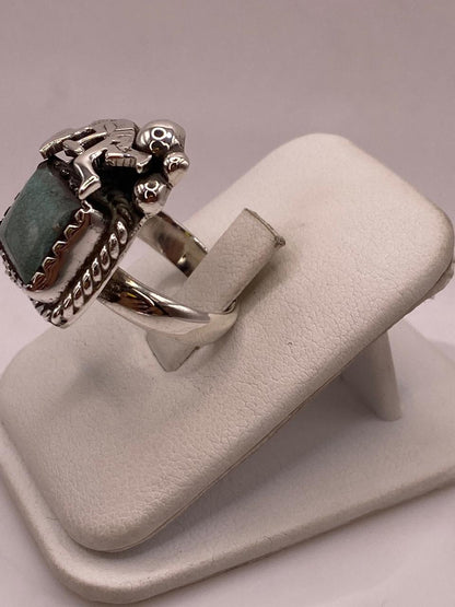 Anillo de Turquesa con Figura Prehispánica en Plata .925, vista lateral