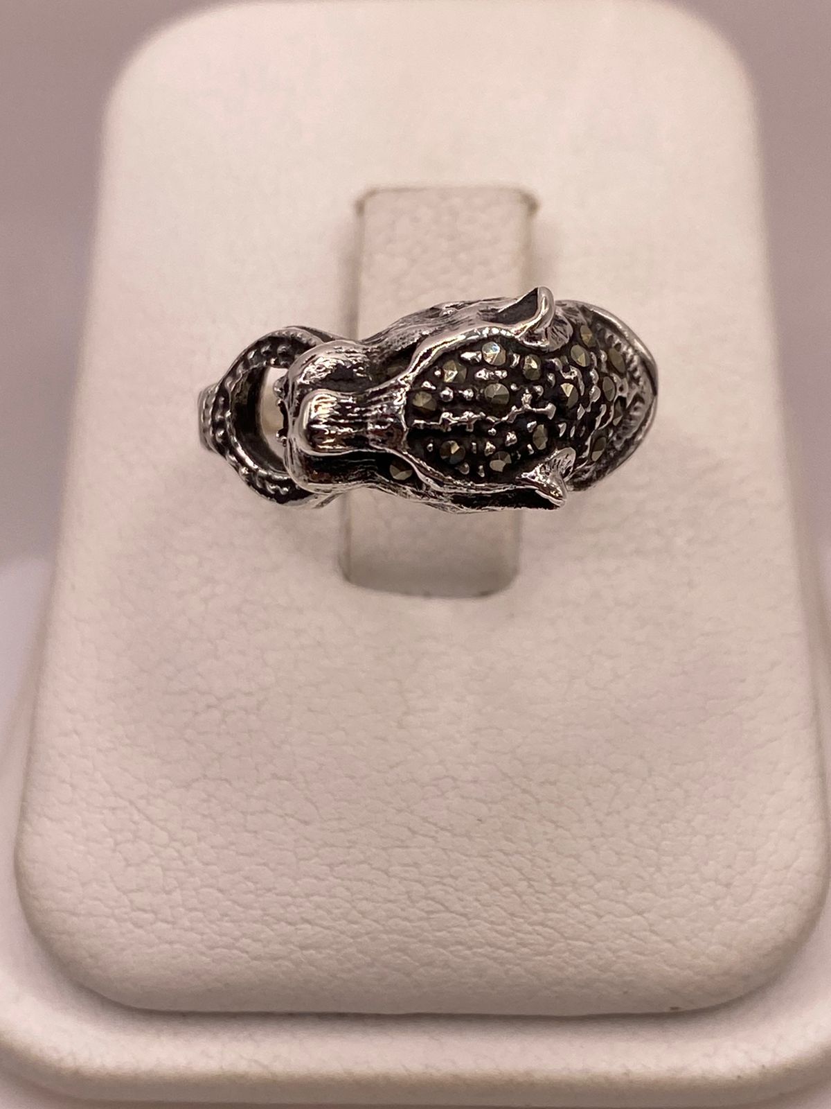 Anillo Vintage de Plata 925 Cabeza de Felino con Marquesitas — Artesanal Taxco, vista frontal