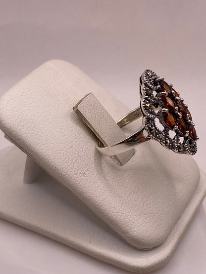 Anillo Vintage con Zirconia Naranja y Marquesitas en Plata Ley 925, vista lateral