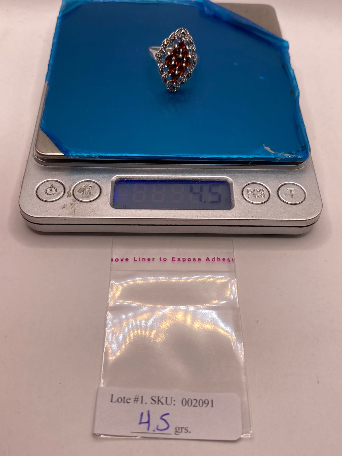 Anillo Vintage con Zirconia Naranja y Marquesitas en Plata Ley 925, peso en gramos (báscula)