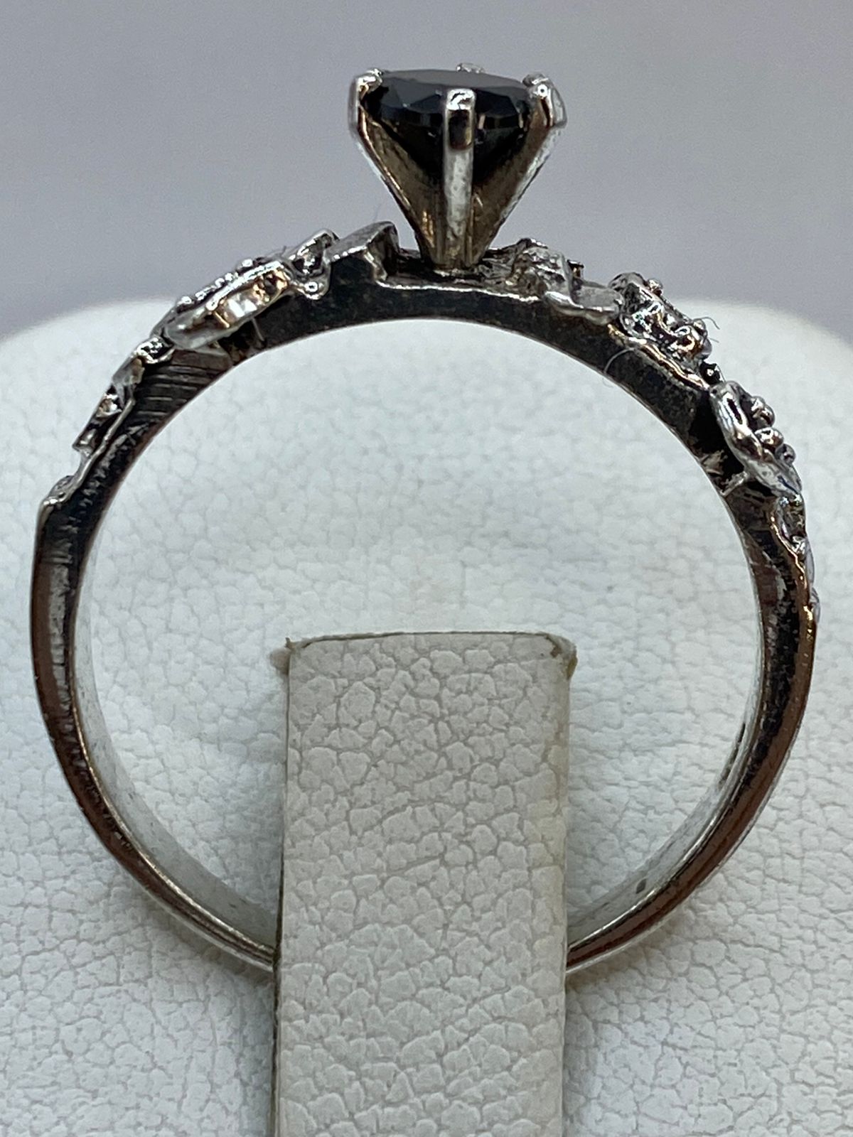 Anillo de Plata 925 con Circonia Negra — Vintage Artesanal Taxco, vista superior