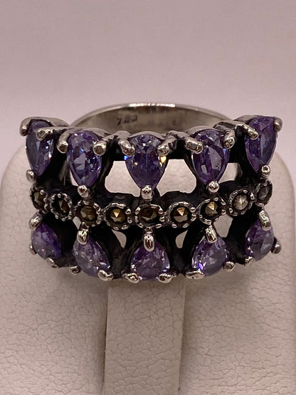 Anillo con Zirconia y Marquesitas en Plata Ley 925, sello de autenticidad Plata Ley .925