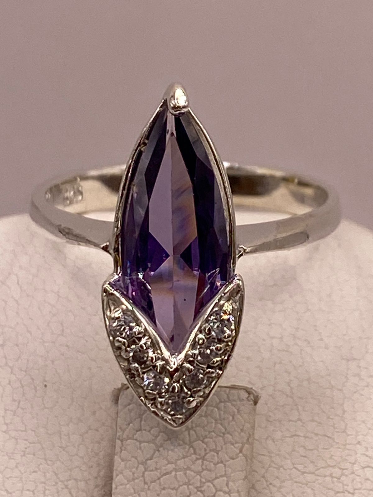 Anillo de Zirconia Púrpura Marquesa Plata Ley 925, sello de autenticidad Plata Ley .925