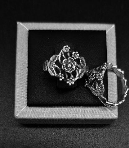 Anillo Flores en Plata Ley 925, sello de autenticidad Plata Ley .925