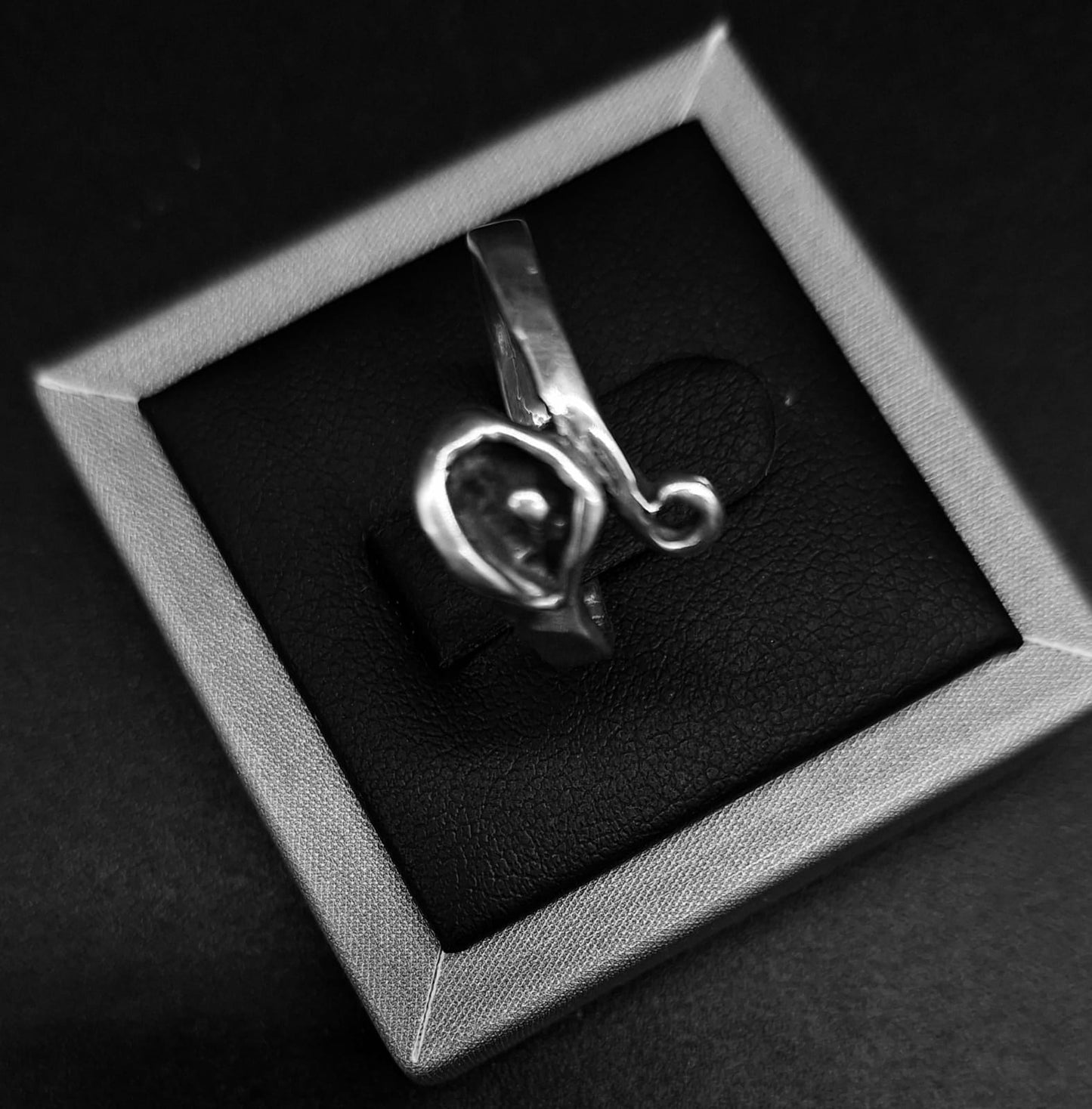 Anillo Alcatraz en Plata 925, sello de autenticidad Plata Ley .925