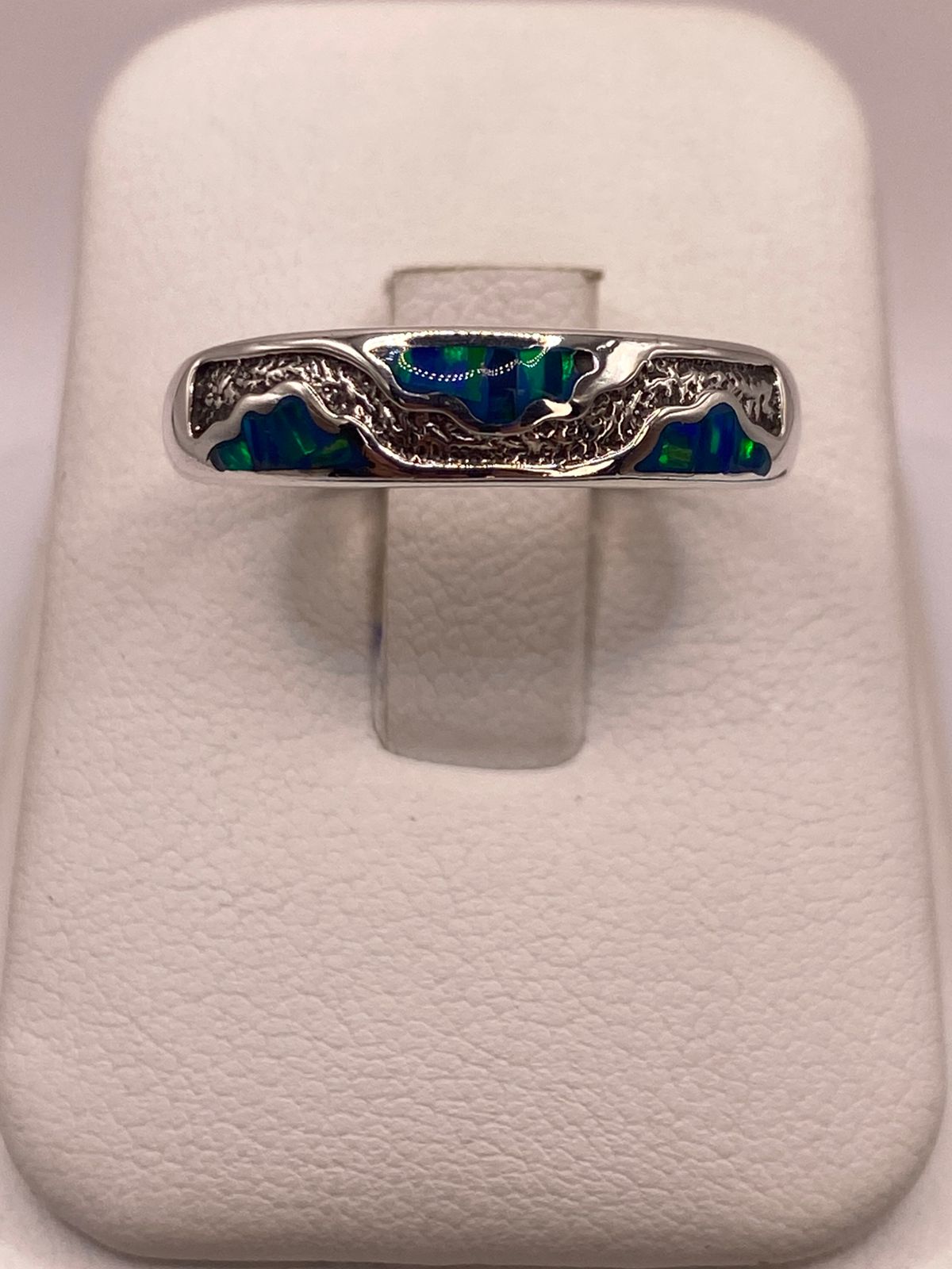 Argolla Ópalo de Fuego Azul-verde Ondas Artesanales Plata 950, vista de detalle