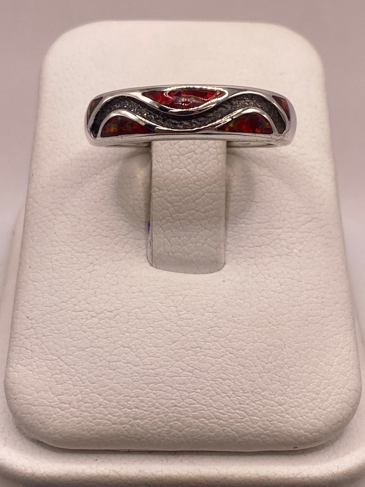Argolla Ópalo de Fuego Rojo-naranja Ondas Artesanales Plata 950, vista frontal