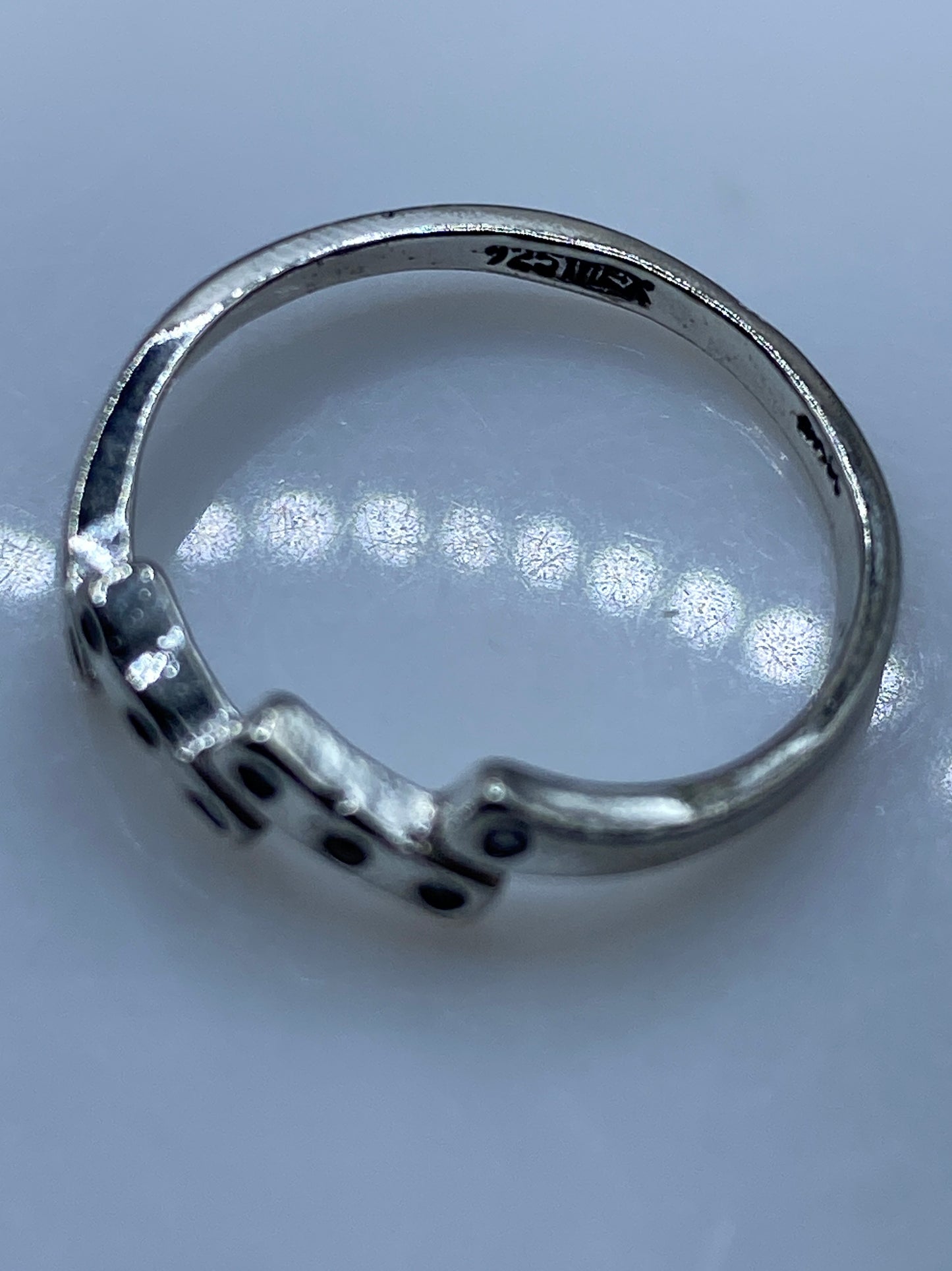 Anillo de Plata Circonia Blanca Minimalista — Solitario Elegante — foto 5