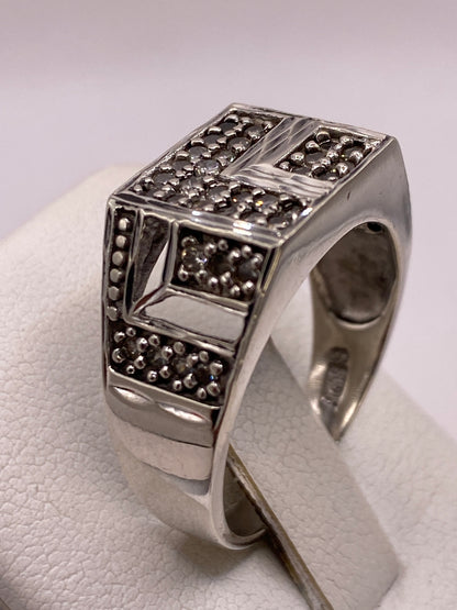 Detalle del interior del anillo mostrando sello .925 MEXICO grabado a mano