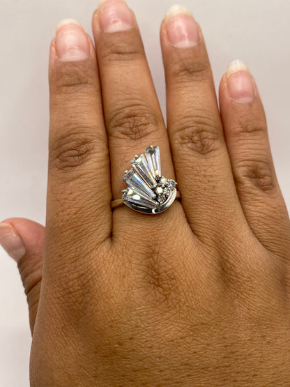 Anillo completo sobre fondo blanco mostrando sello .925 MEXICO